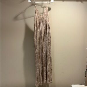 Elegant Beige Maxi Dress (floral)